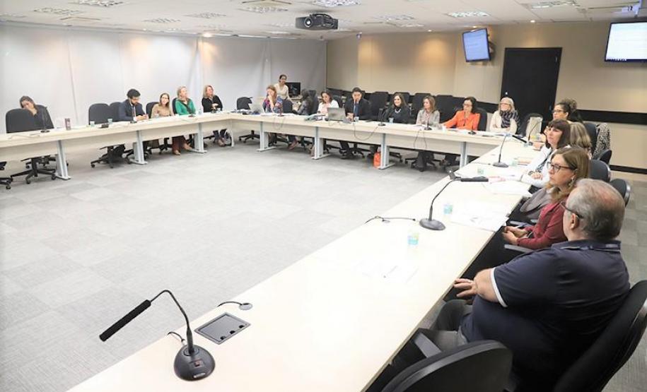 Força-Tarefa Infância Segura aprova orientação sobre ameaça virtual