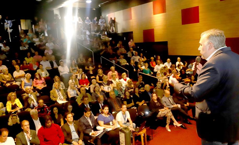 “Comunidade, Empresas e Governo Unidos pela Criança”