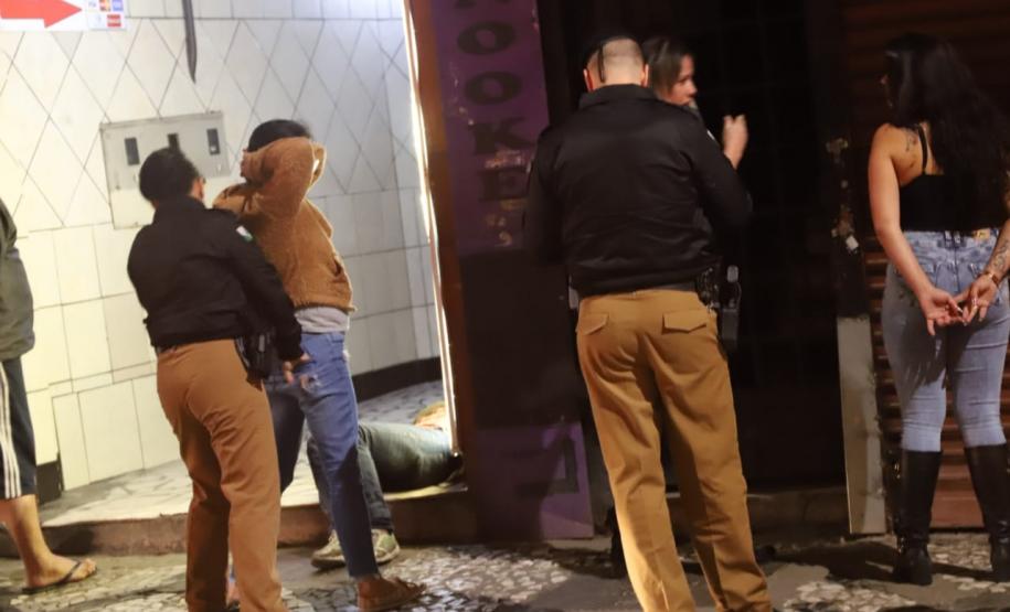 Ação da Força-Tarefa Infância Segura promove fiscalização e conscientização em bairros de Curitiba