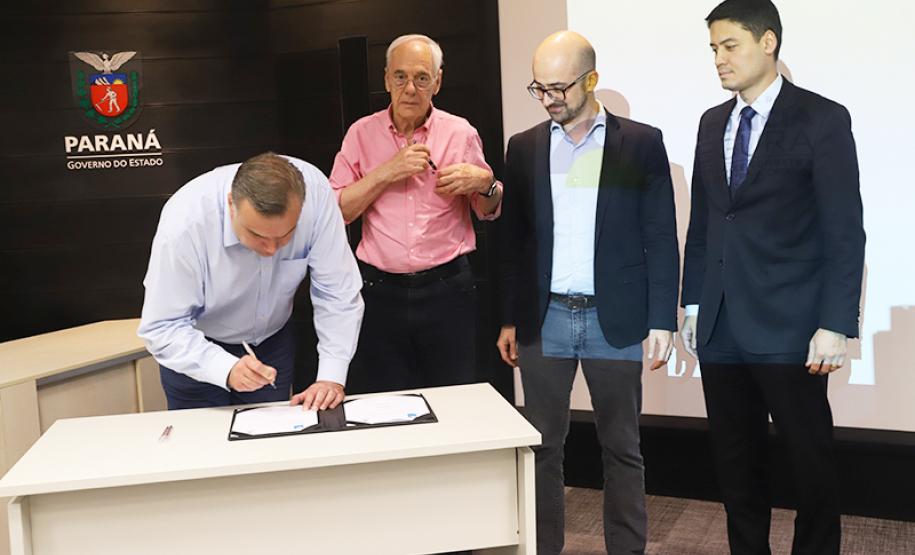 Governo firma parceria para capacitar profissionais que trabalham com a infância no combate a cibercrimes