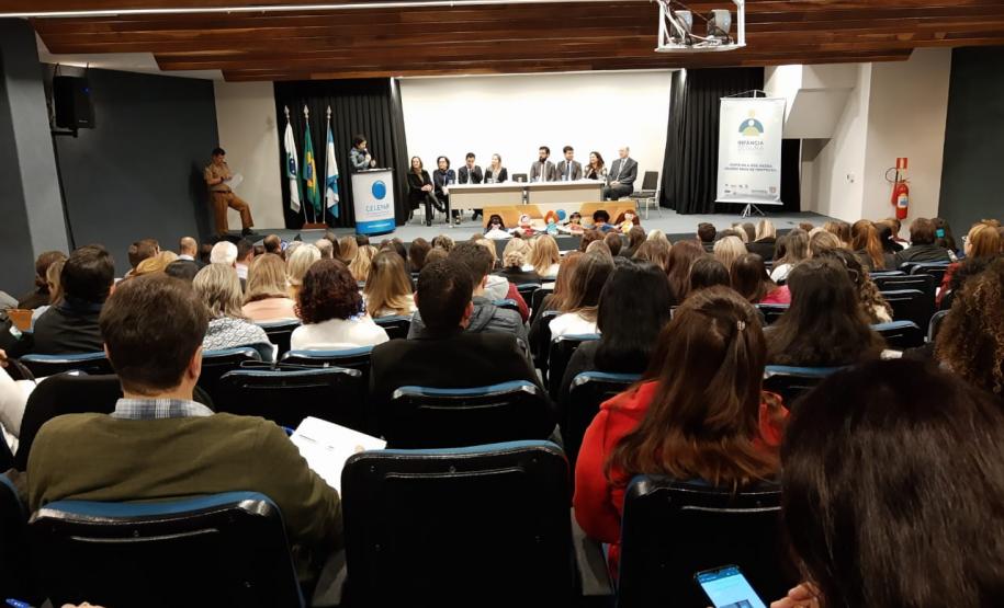 Seminário debate escuta especializada de criança e adolescente vítima ou testemunha de violência