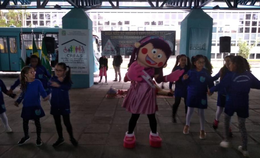 Ação em Paranaguá marca lançamento de Plano de Enfrentamento à Violência Sexual Contra Criança e Adolescentes