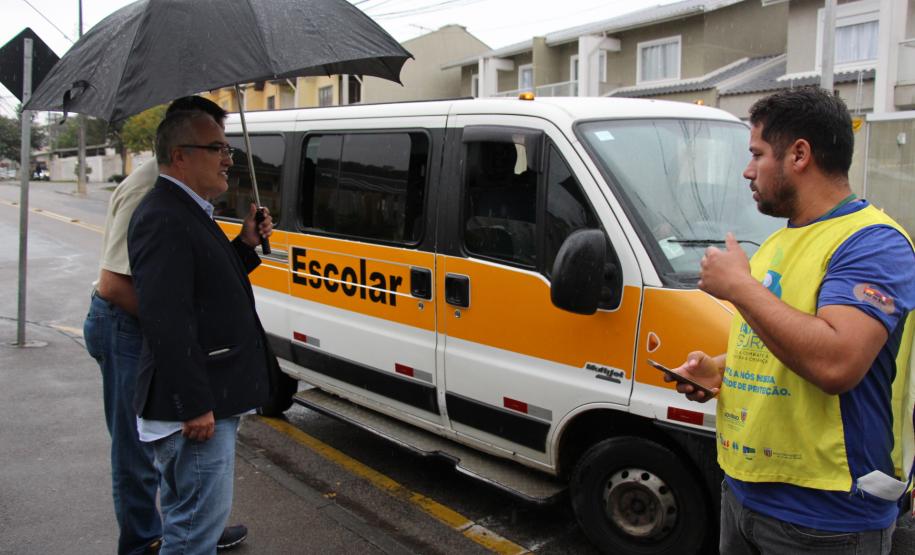 Sejuf promove ação de prevenção ao uso de vans escolares clandestinas